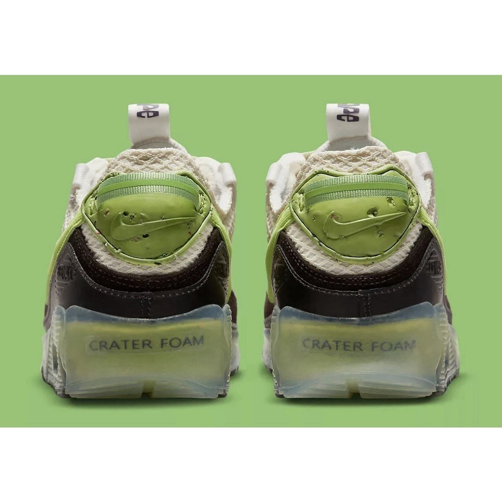 Nike Air Max 90 Terrascape Vivid Green New DM0033-001 Mens Size 11.5 - Picture 3 of 10